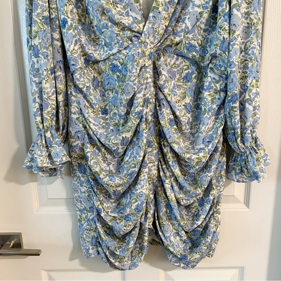 Lavish Alice Floral Mini Dress Ruched Ruffled Sleeves Blue/White Size 20 - Picture 9 of 13